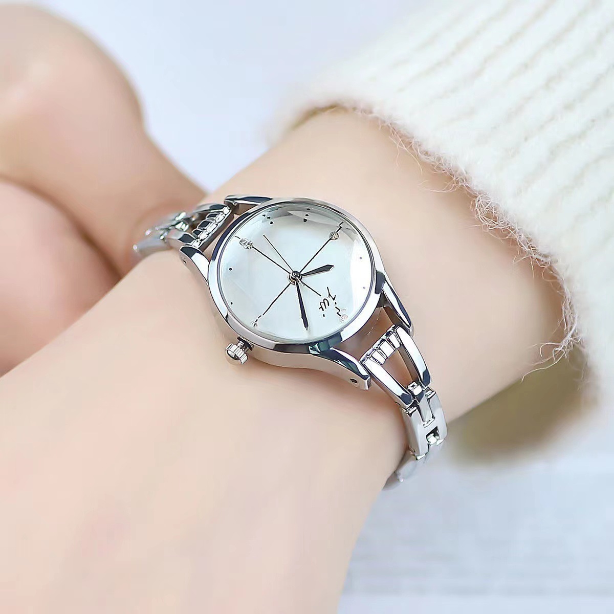 Jam Tangan Gelang untuk Wanita - Luxury Watch Female ulasan dan harga