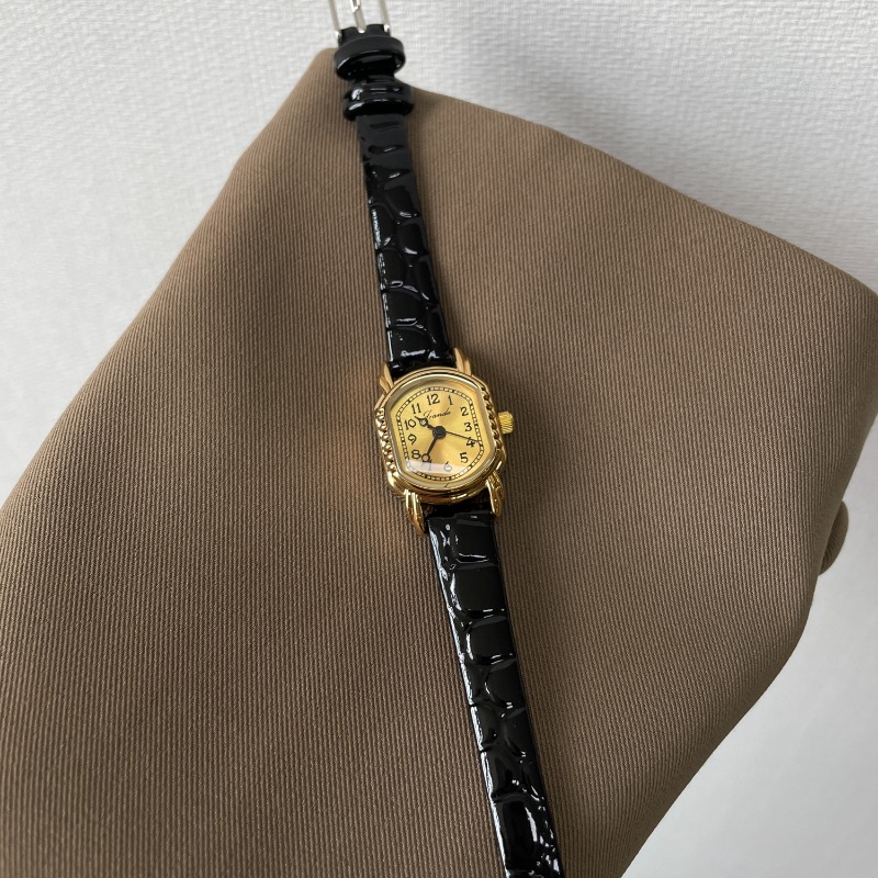 Jam Tangan Wanita Oval Vintage - Luxury Watch Black ulasan dan harga