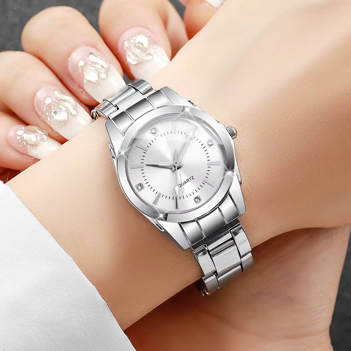 Jam Tangan Wanita Berlian Imit - Luxury Watch Packaging Box ulasan dan harga